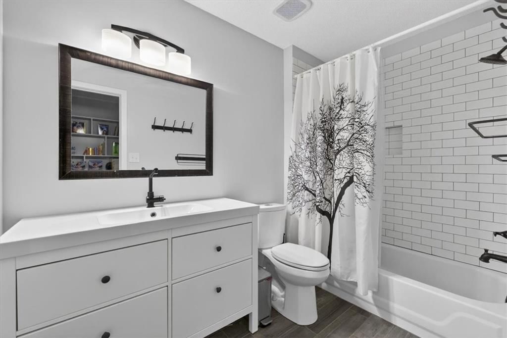 908 NE Michael Drive — photo 38