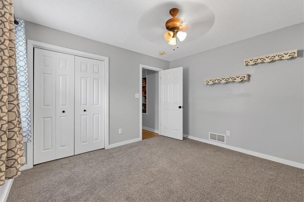908 NE Michael Drive — photo 41