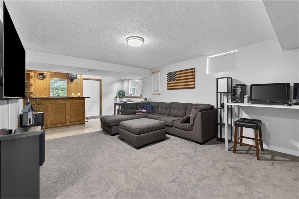 908 NE Michael Drive — photo 44
