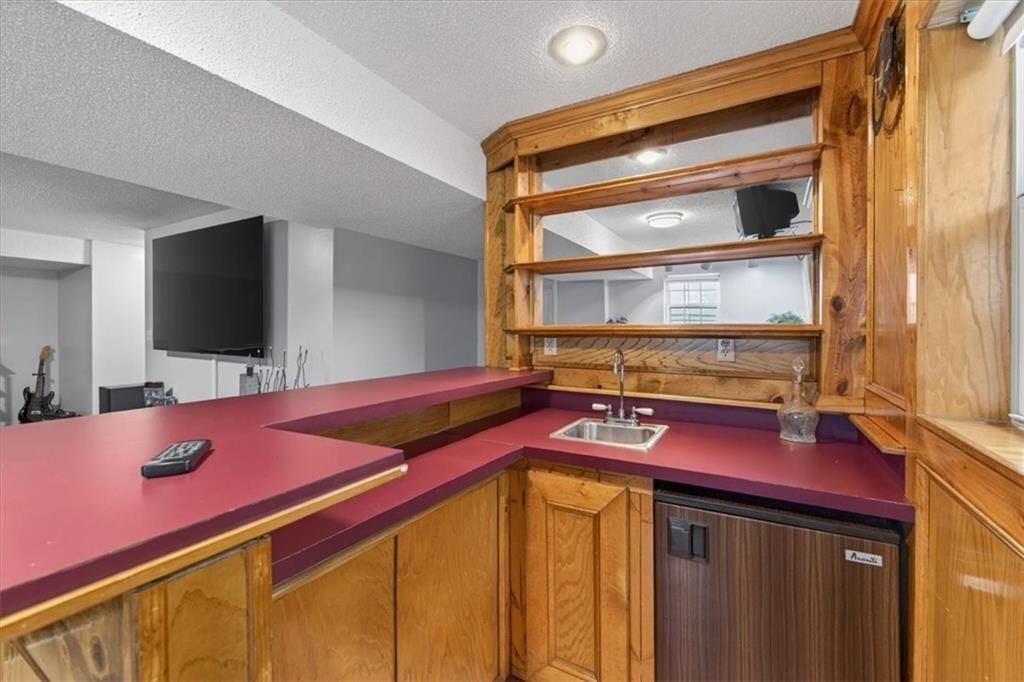 908 NE Michael Drive — photo 46