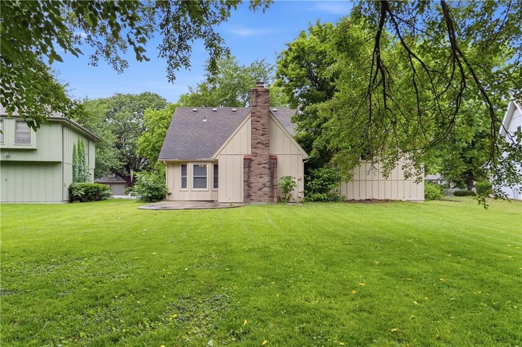 11683 GRANT Drive — photo 3