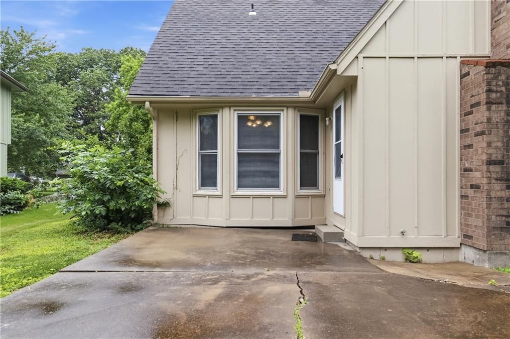 11683 GRANT Drive — photo 32