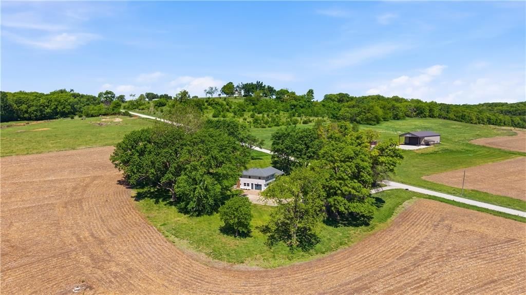 17429 Coffin Road — photo 33