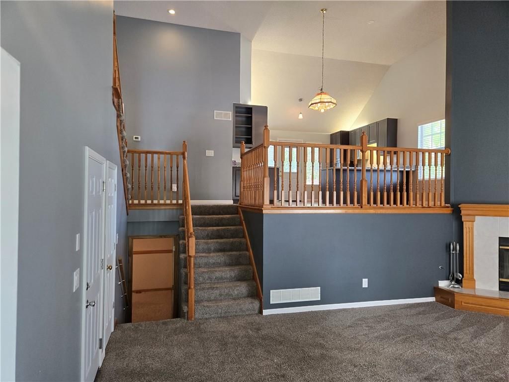 2128 SW British Drive — photo 8