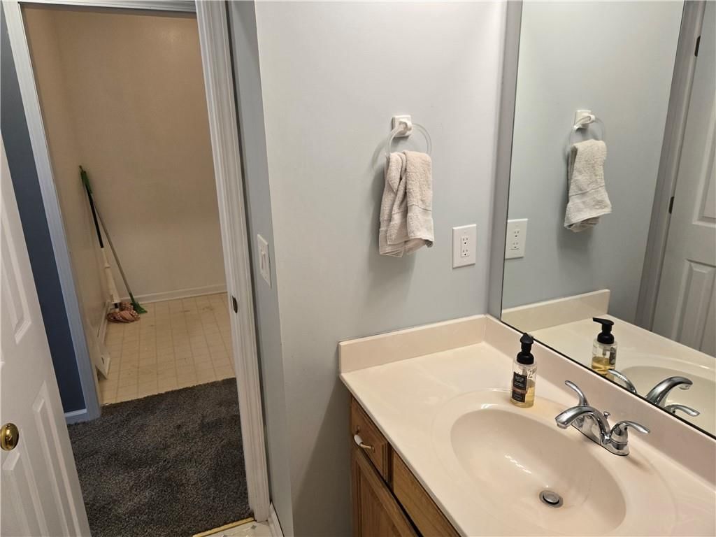 2128 SW British Drive — photo 25