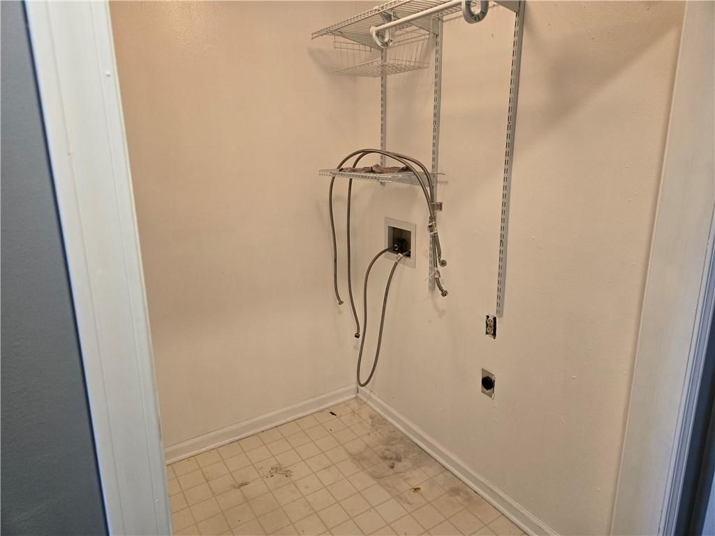 2128 SW British Drive — photo 26