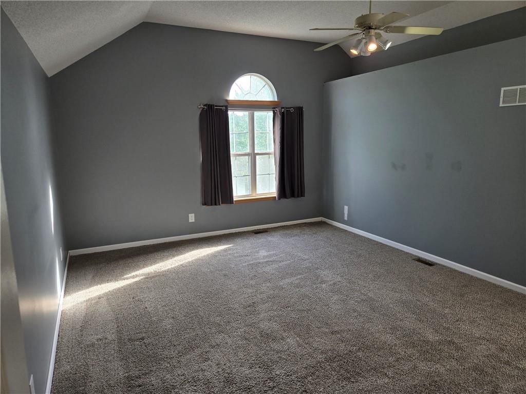 2128 SW British Drive — photo 29