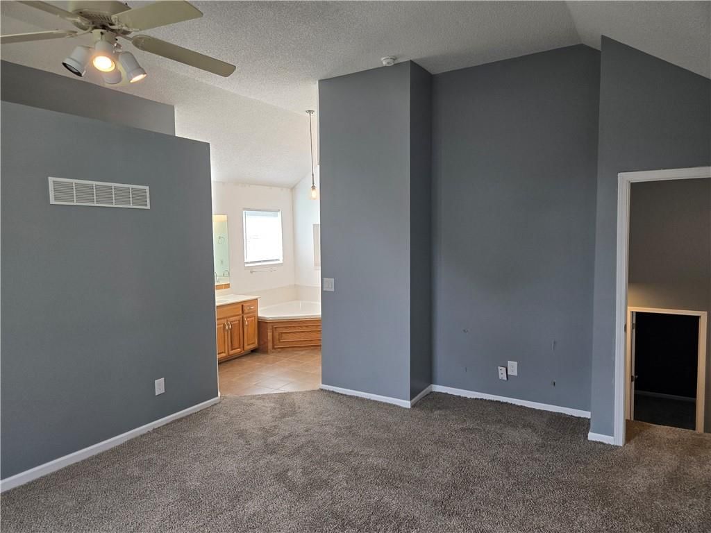 2128 SW British Drive — photo 31