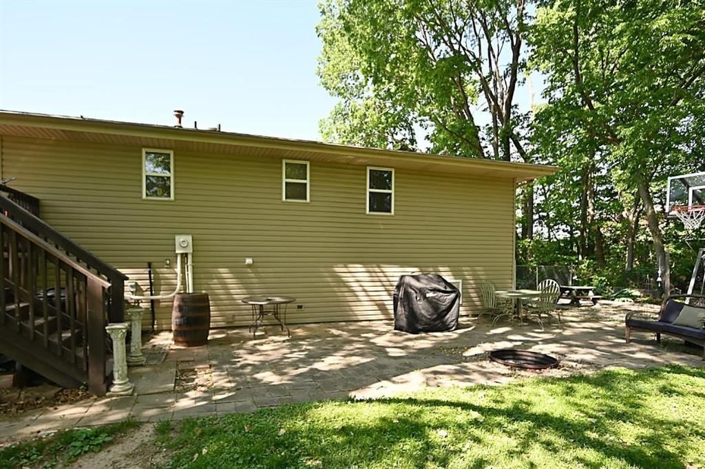 705 THOMAS Street — photo 9