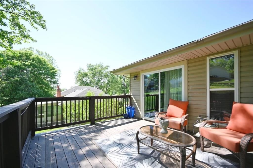 705 THOMAS Street — photo 11