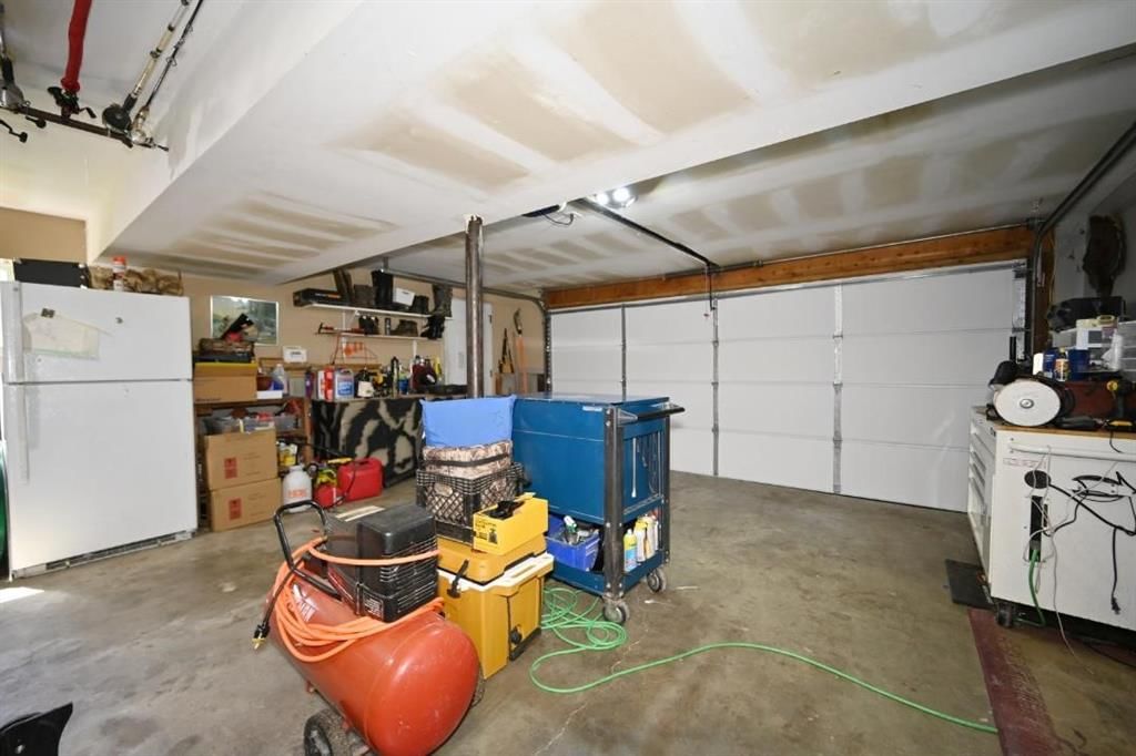 705 THOMAS Street — photo 14