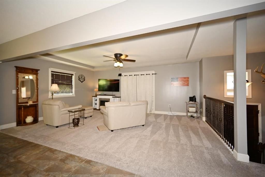 705 THOMAS Street — photo 16