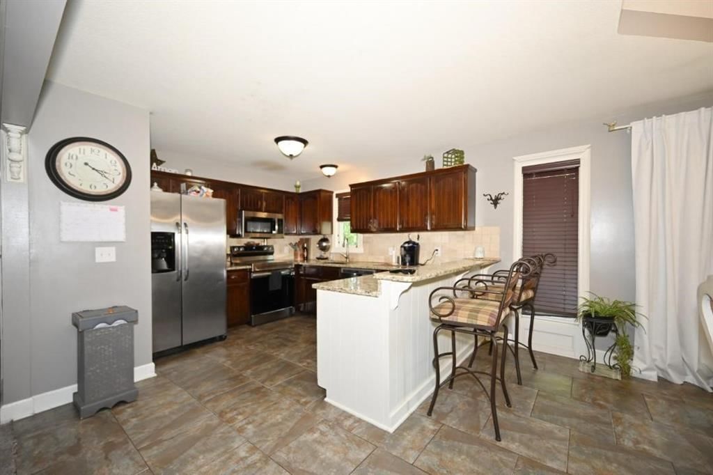 705 THOMAS Street — photo 19