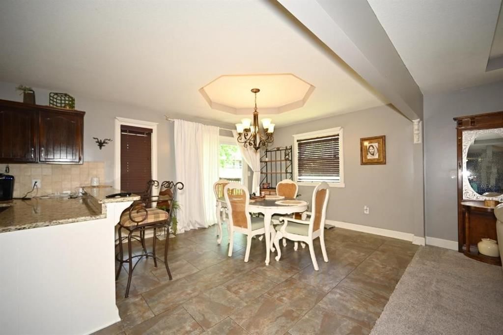 705 THOMAS Street — photo 23