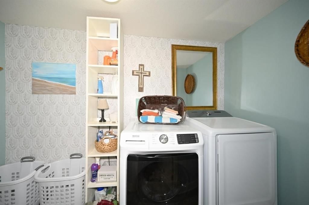705 THOMAS Street — photo 25
