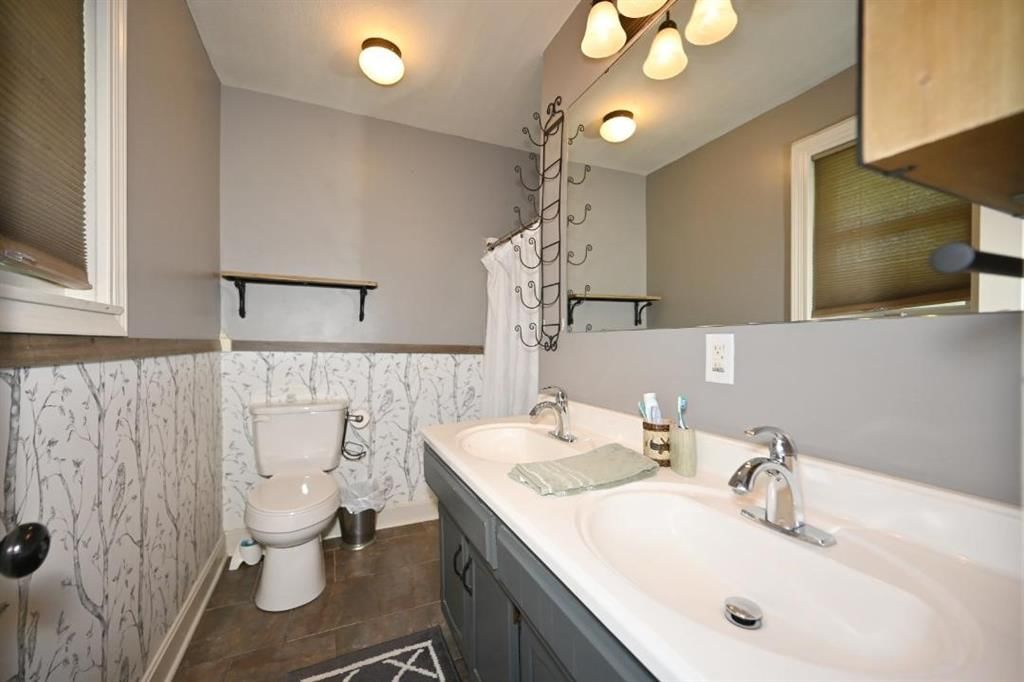 705 THOMAS Street — photo 28