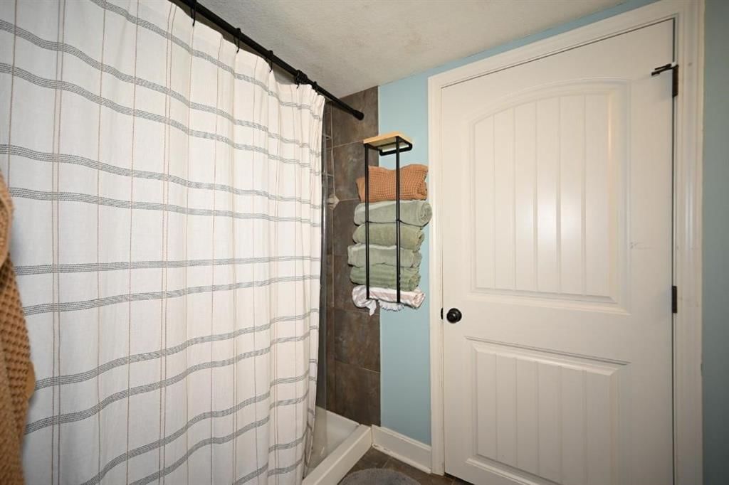 705 THOMAS Street — photo 29