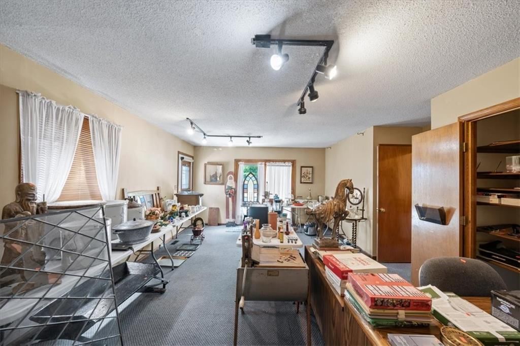 8728 Grandview Street — photo 13