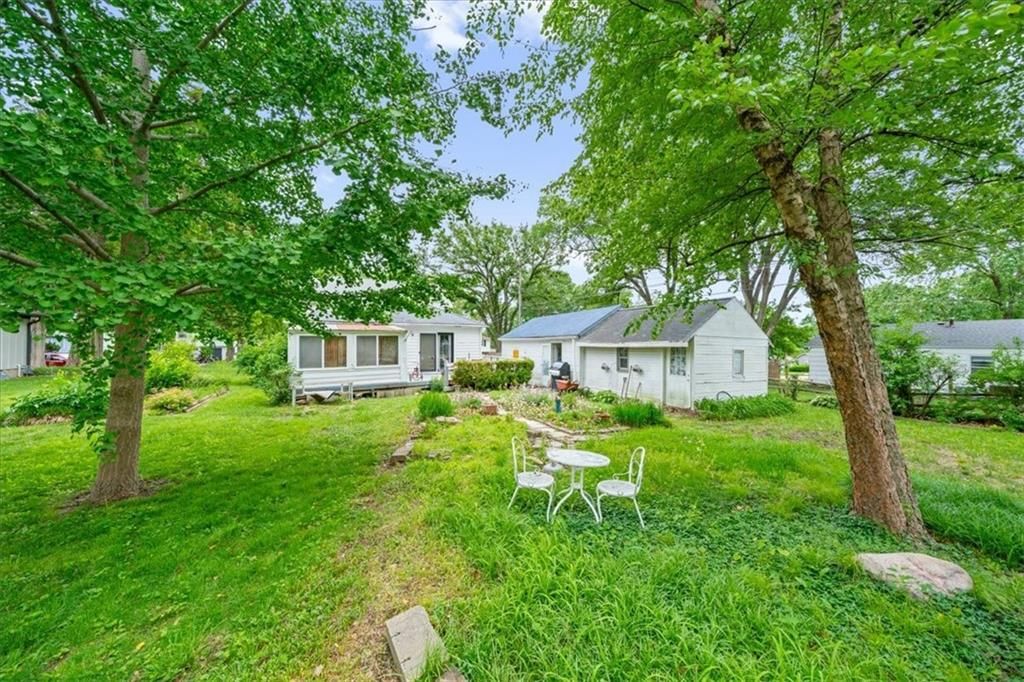 8728 Grandview Street — photo 25