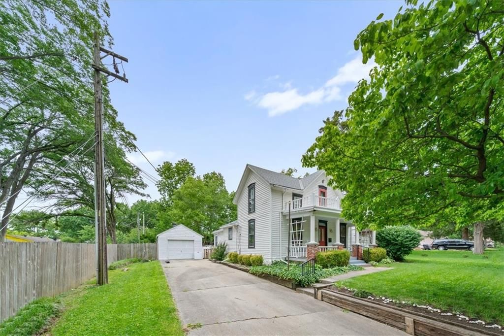 8728 Grandview Street — photo 32