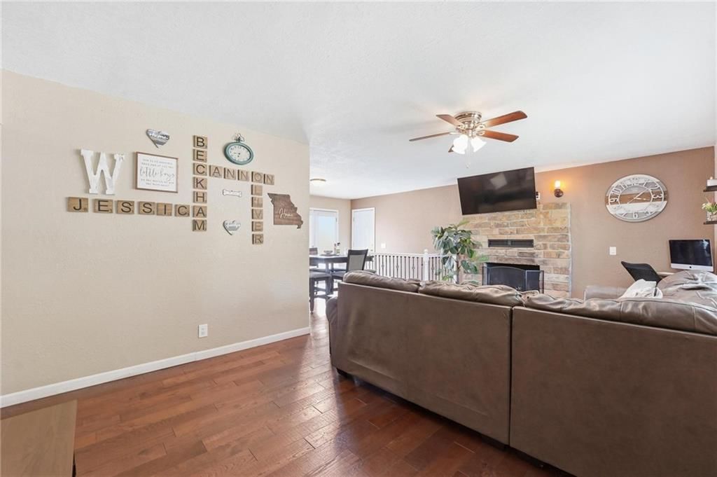 7502 N Wayne Avenue — photo 3