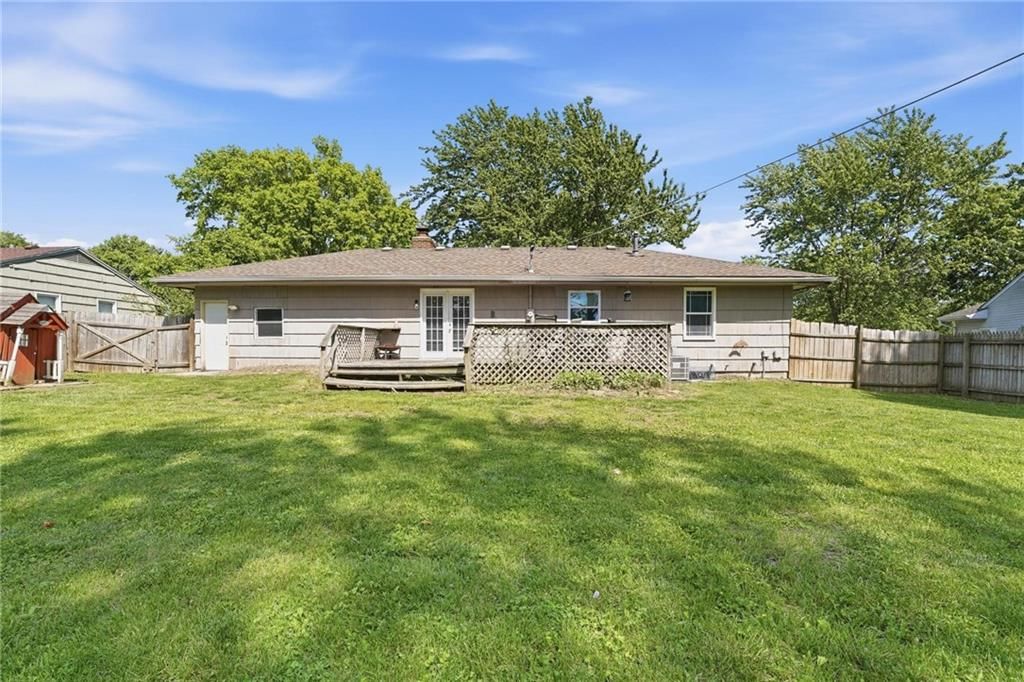 7502 N Wayne Avenue — photo 28