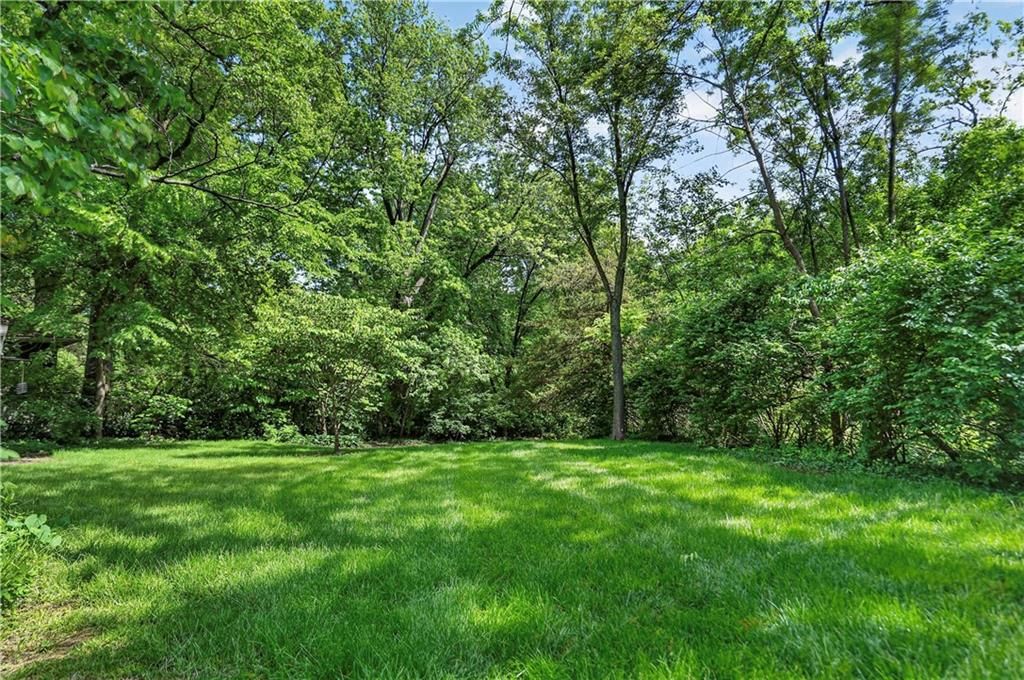 3701 Shawnee Mission Parkway — photo 10
