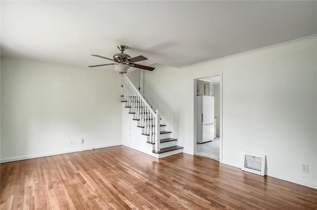 608 W 86th Terrace — photo 14
