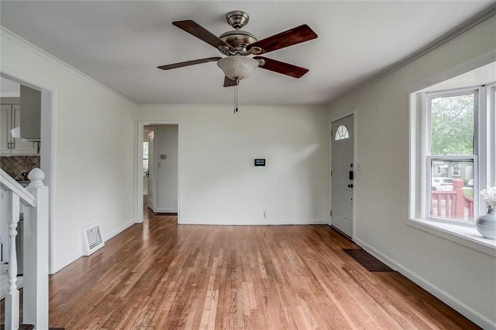 608 W 86th Terrace — photo 15