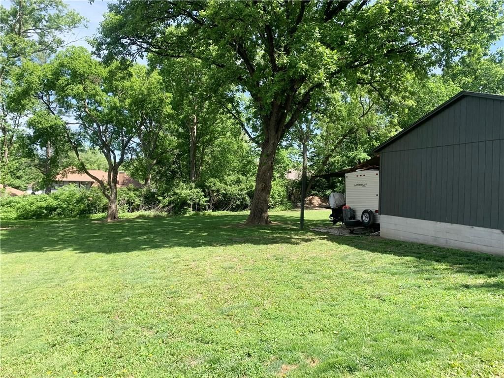 200 Bryan Street — photo 11