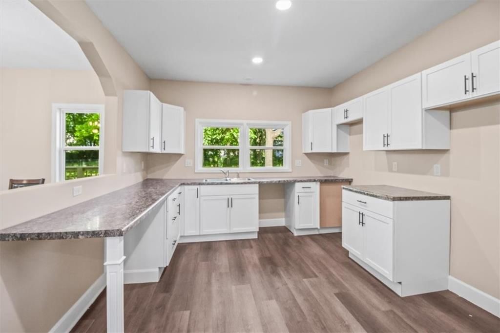 902 S Pine Street — photo 7