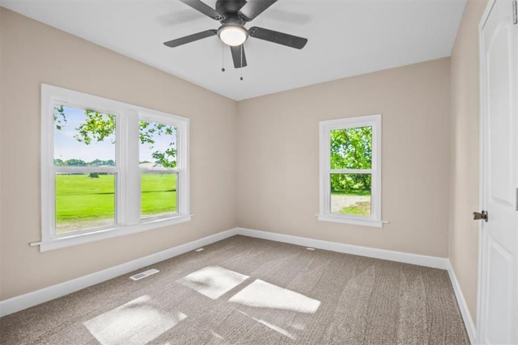 902 S Pine Street — photo 14