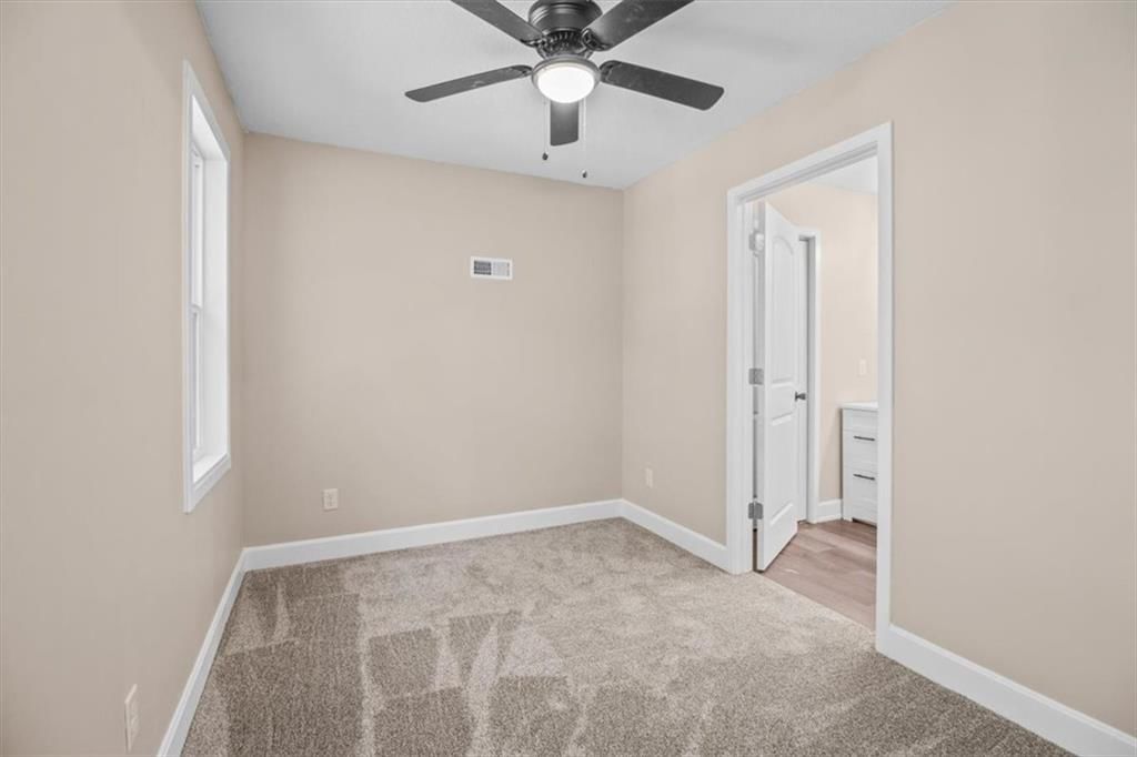 902 S Pine Street — photo 18