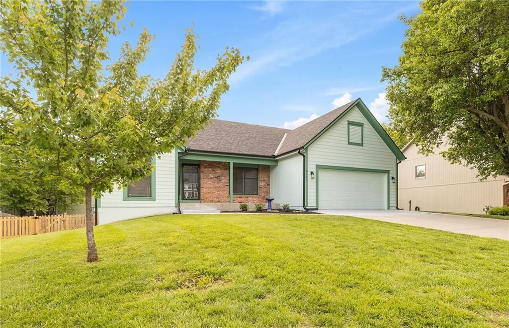 5117 Anderson Street — photo 3
