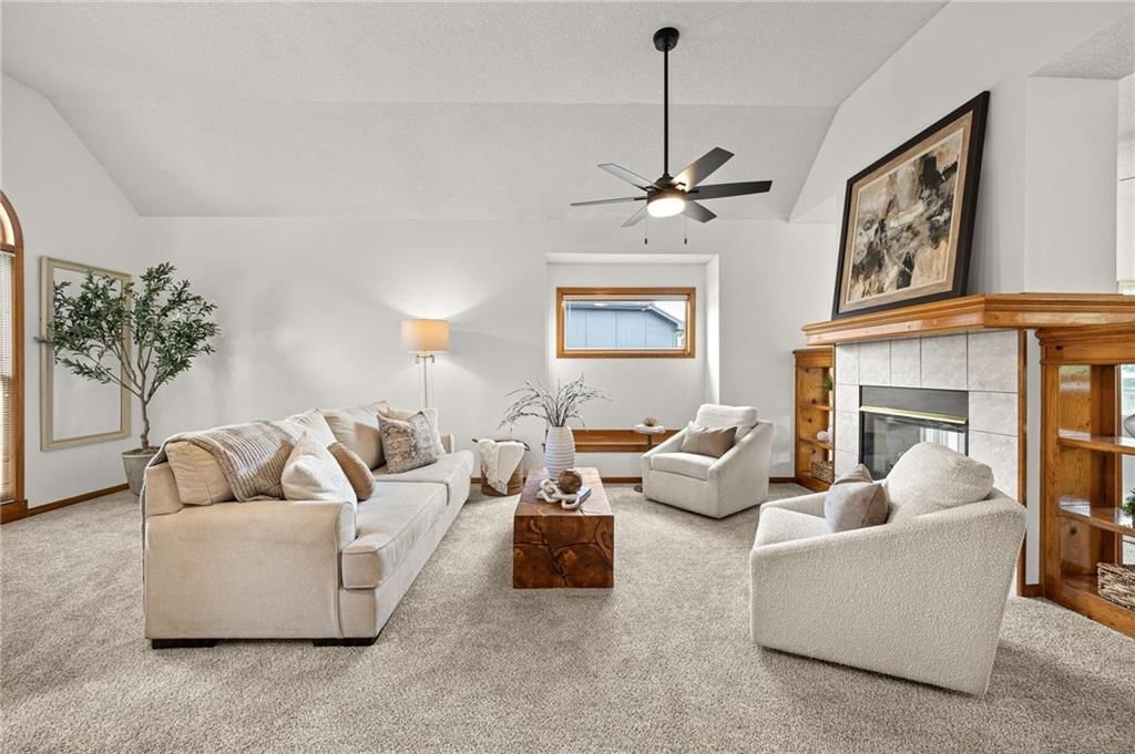5117 Anderson Street — photo 11