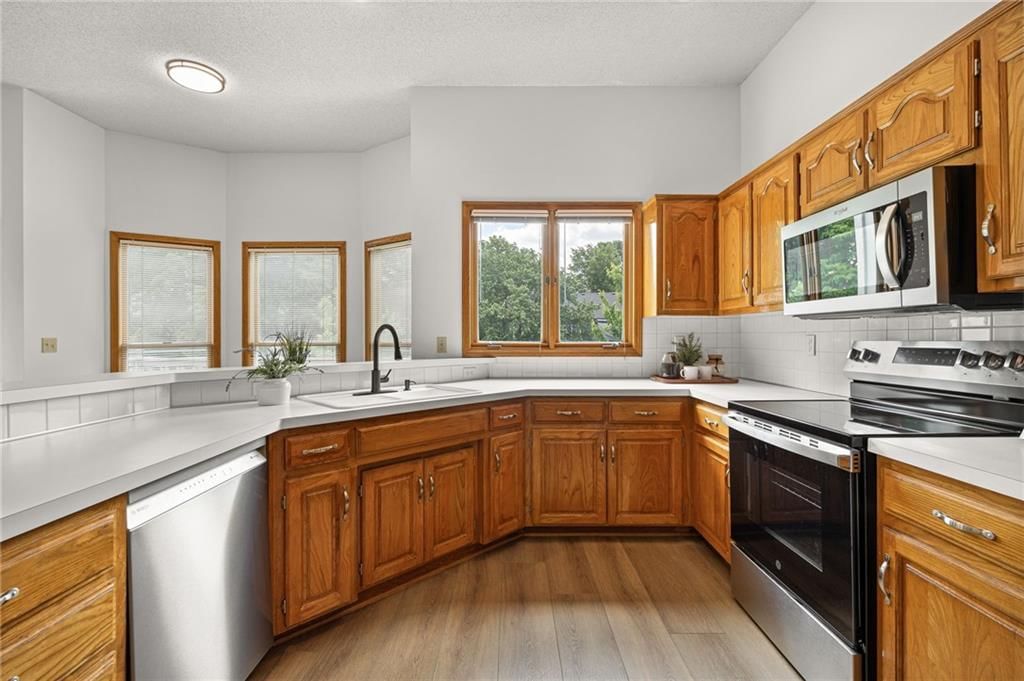 5117 Anderson Street — photo 18
