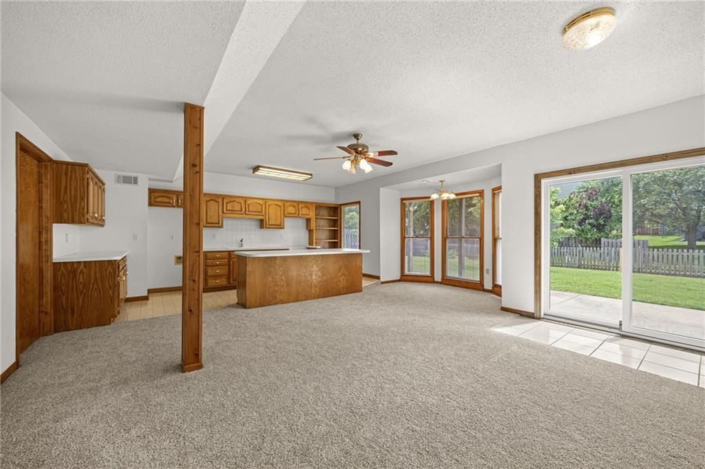5117 Anderson Street — photo 39