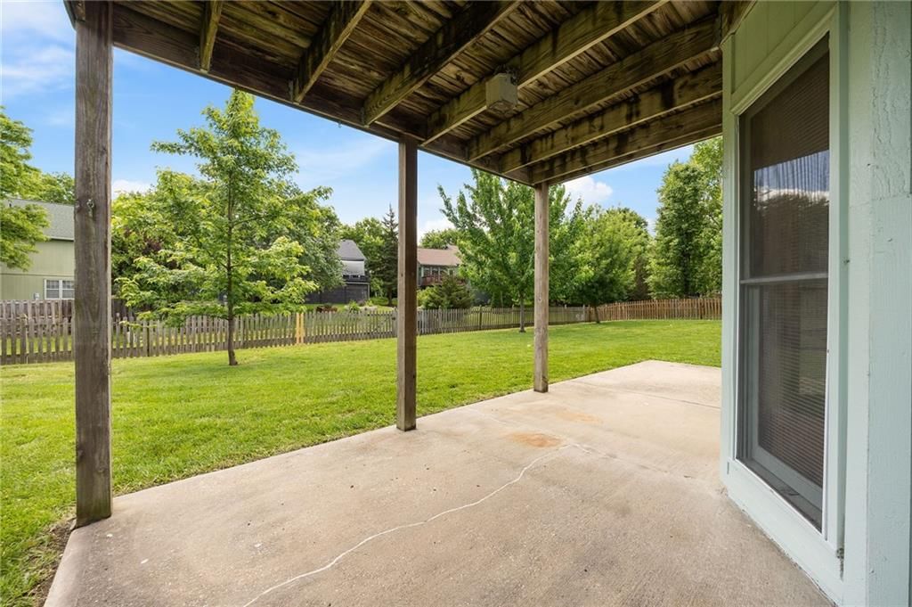 5117 Anderson Street — photo 57