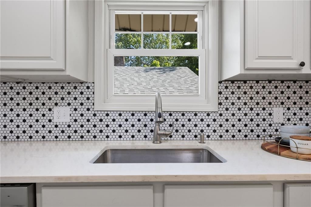 2416 N 20th Street — photo 17