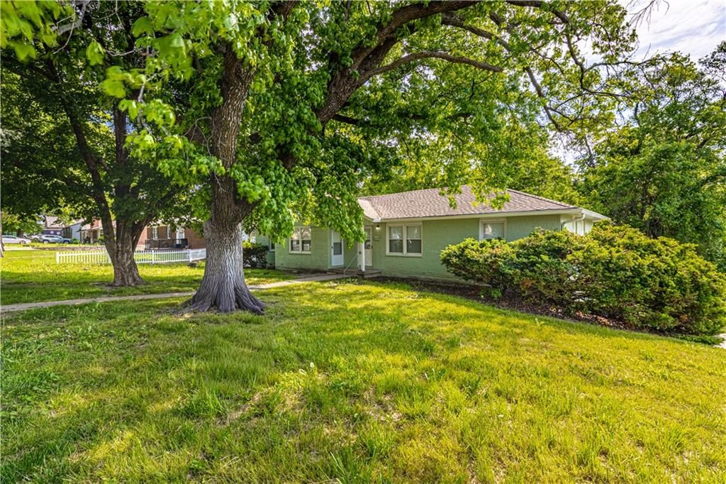 1845 Ewing Avenue — photo 7