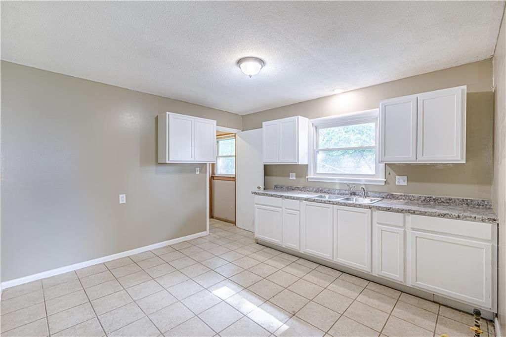 1845 Ewing Avenue — photo 14