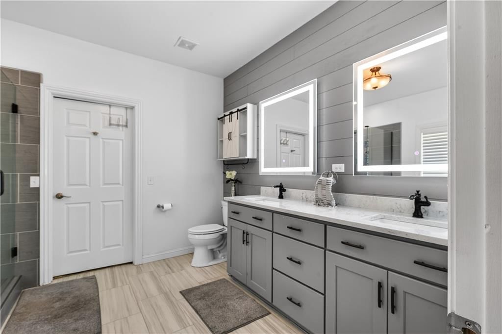 528 S Georgia Street — photo 16