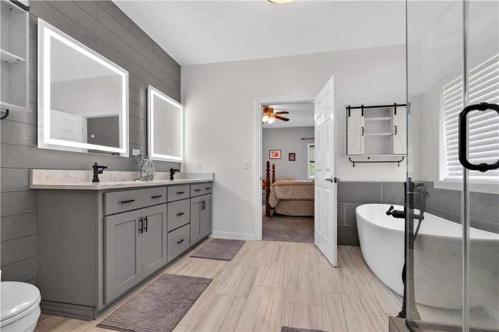 528 S Georgia Street — photo 17