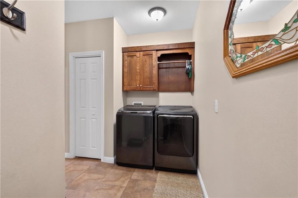 528 S Georgia Street — photo 21