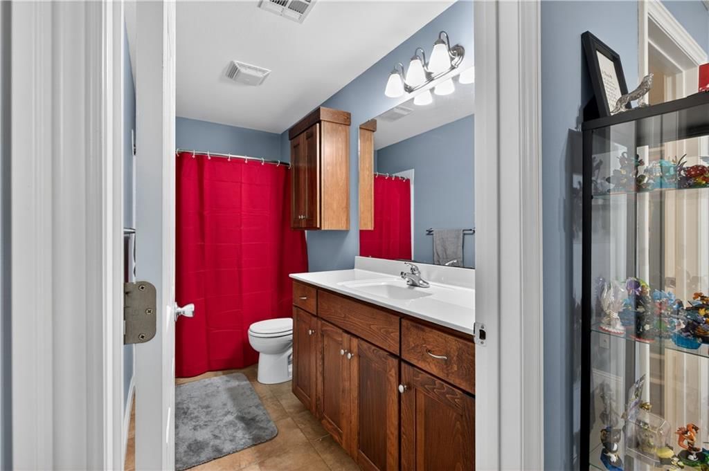 528 S Georgia Street — photo 22