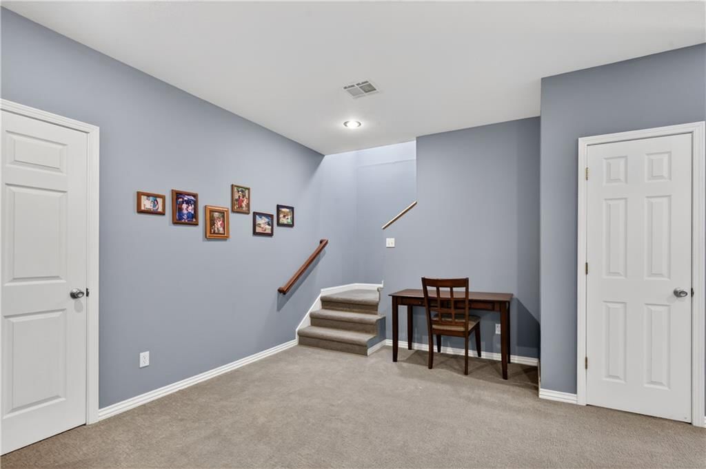 528 S Georgia Street — photo 30