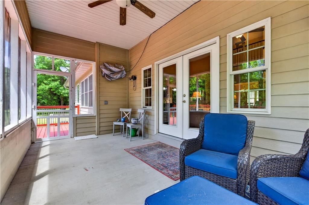 528 S Georgia Street — photo 35