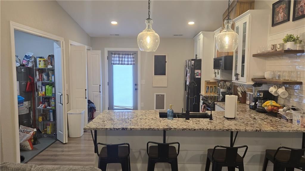 408 Lincoln Avenue — photo 3