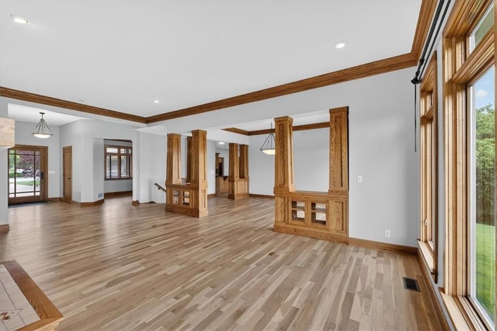 100 SW Gray Circle — photo 9