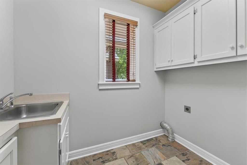 100 SW Gray Circle — photo 31